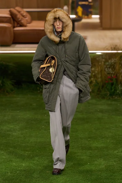 Look 66